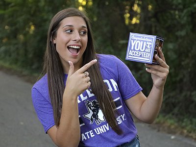 photo of future student with tarleton cube