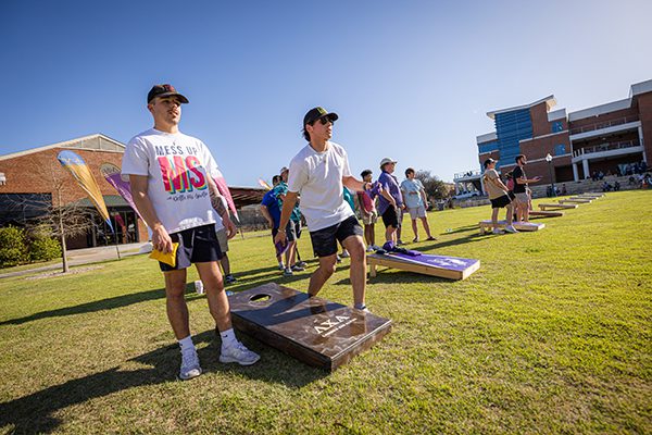 RESIZED Greek Life Cornhole Tourney 0370